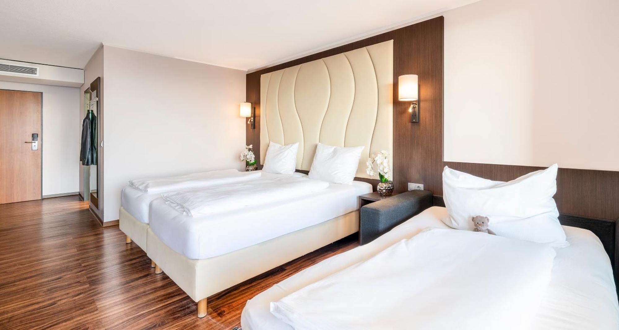 Plaza Hotel Foehr Am Bodensee Friedrichshafen Exterior photo